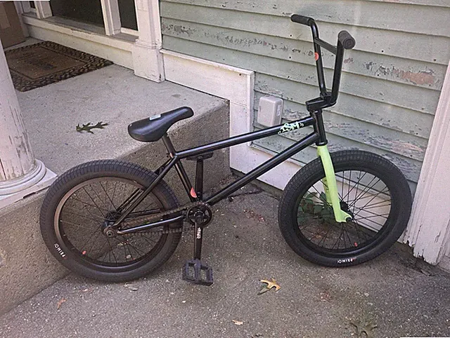 Stranger X ISM 20in BMX Bike Black/Green 21.25in Frame 1-Speed Freecoaster